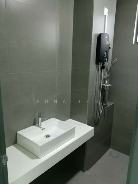 Kondominium untuk Dijual di The Hermington - Anna Teo - Bathroom - PropertyGuru.com.my