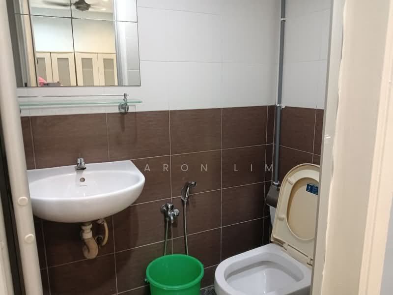 Pangsapuri untuk Disewa di Subang Perdana Goodyear Court 10 - Sharon Lim - Bathroom - PropertyGuru.com.my