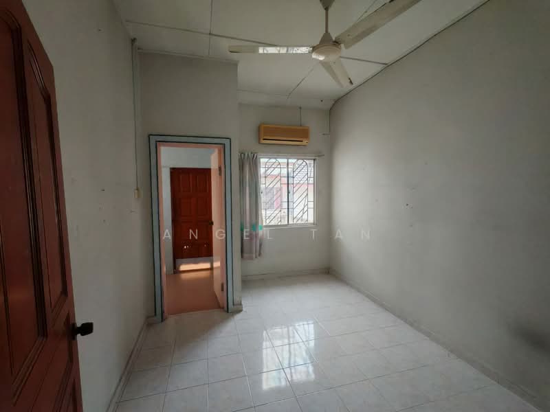 2-storey Terraced House for Sale in BANDAR PUCHONG JAYA (Puchong) - Angel Tan - Interior - PropertyGuru.com.my