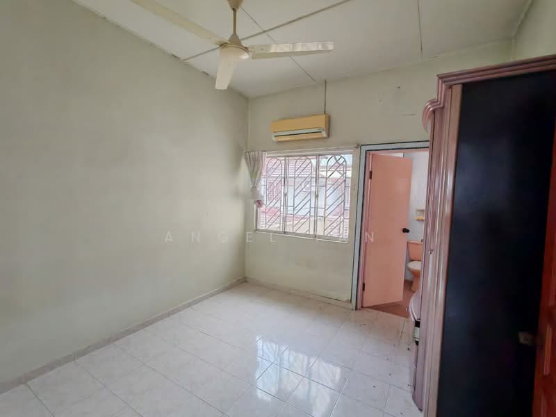 2-storey Terraced House for Sale in BANDAR PUCHONG JAYA (Puchong) - Angel Tan - Interior - PropertyGuru.com.my