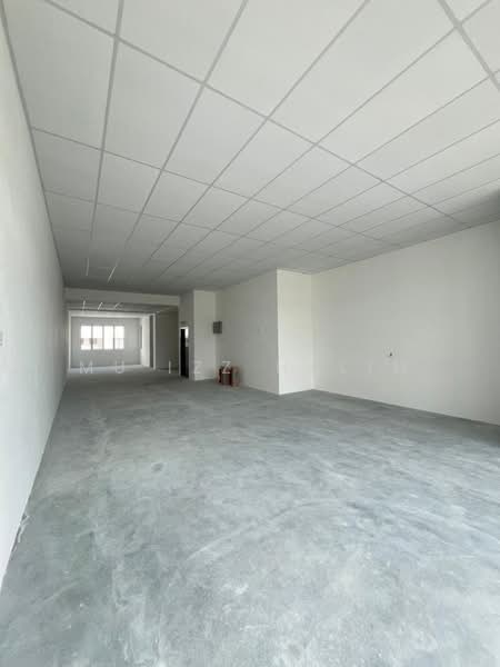 Shop for Rent in Alam Suria (Puncak Alam) - Mu'izz Halim - Interior - PropertyGuru.com.my