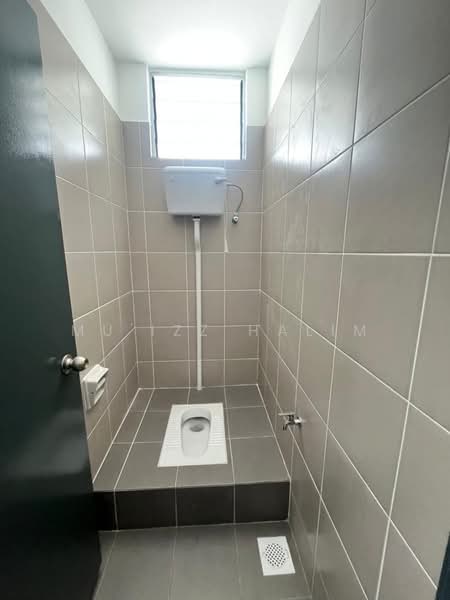 Shop for Rent in Alam Suria (Puncak Alam) - Mu'izz Halim - Bathroom - PropertyGuru.com.my