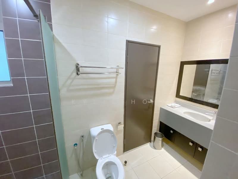 Condominium for Sale at Shaftsbury Residence - Kylie Hoh - Bathroom - PropertyGuru.com.my