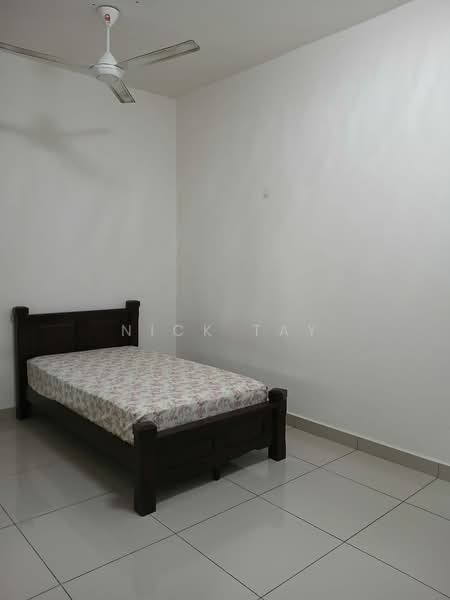 Servis Apartment untuk Disewa di SuriaMas Suites - Nick Tay - Bedroom - PropertyGuru.com.my