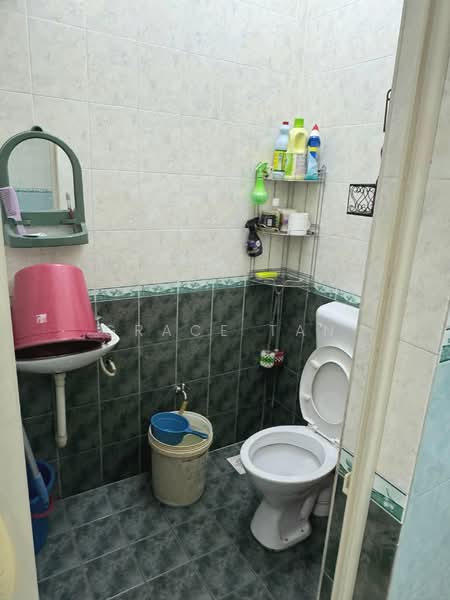 Rumah Teres 2 Tingkat untuk Dijual di Puchong (Selangor) - Grace Tan - Bathroom - PropertyGuru.com.my