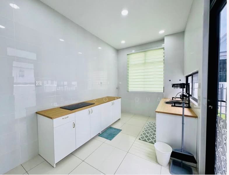 Cluster House for Sale in Taman Ekoflora (Johor Bahru) - Jackson Quah - Kitchen - PropertyGuru.com.my
