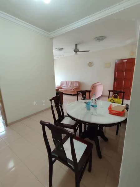 Pangsapuri untuk Dijual di Sri Bukit Jambul - Kelly Tan - Living Room - PropertyGuru.com.my