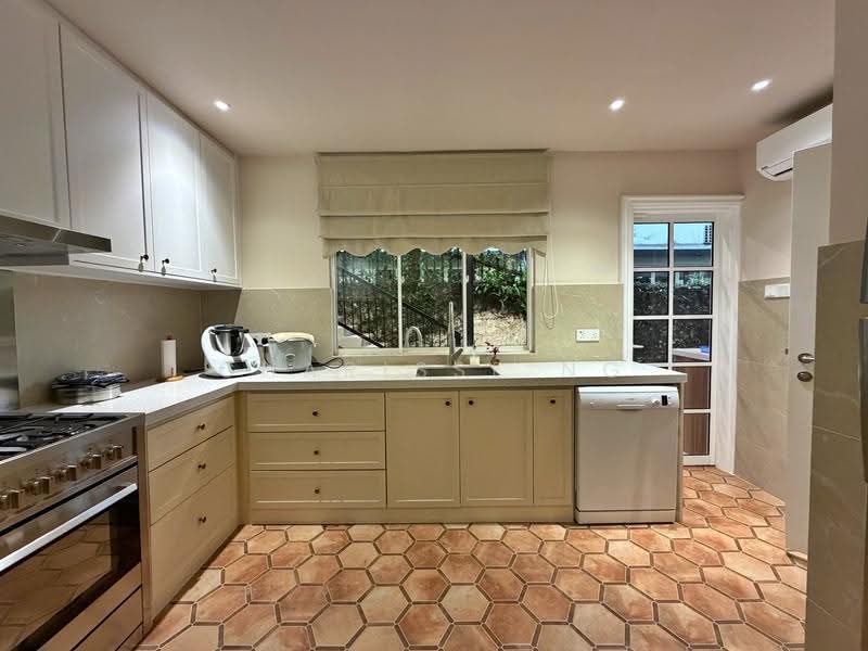 Rumah Banglo untuk Dijual di Setiakasih (Damansara Heights) - Charisse Ng - Kitchen - PropertyGuru.com.my