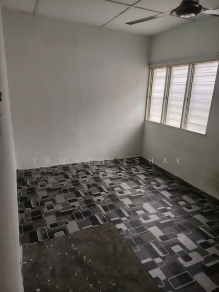 Rumah Teres 2 Tingkat untuk Dijual di Taman Mawar (Ampang) - Zamani Ishak - Interior - PropertyGuru.com.my