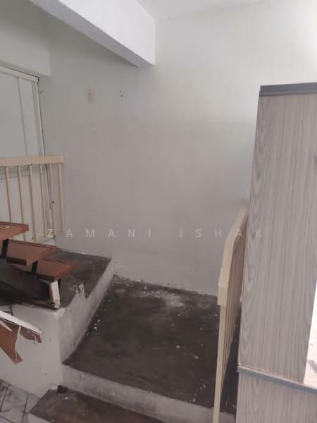 Rumah Teres 2 Tingkat untuk Dijual di Taman Mawar (Ampang) - Zamani Ishak - Interior - PropertyGuru.com.my