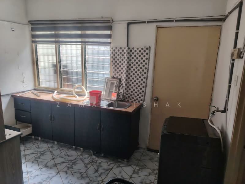 Rumah Teres 2 Tingkat untuk Dijual di Taman Mawar (Ampang) - Zamani Ishak - Interior - PropertyGuru.com.my