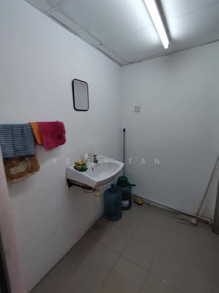 Shop / Office for Rent in Bayan Lepas (Penang) - Kelly Tan - Bathroom - PropertyGuru.com.my