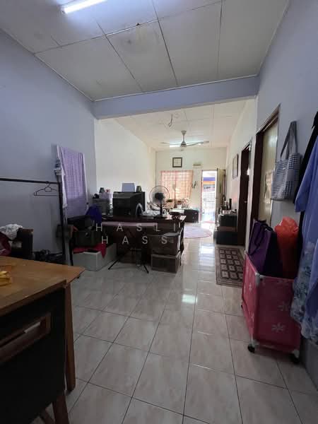 Terraced House for Sale in Semenyih (Selangor) - Hasliza Hassan - Living Room - PropertyGuru.com.my