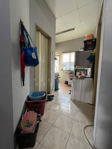 Terraced House for Sale in Semenyih (Selangor) - Hasliza Hassan - Kitchen - PropertyGuru.com.my