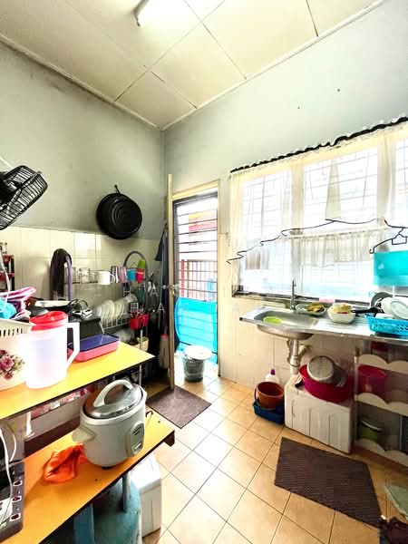 Terraced House for Sale in Semenyih (Selangor) - Hasliza Hassan - Kitchen - PropertyGuru.com.my