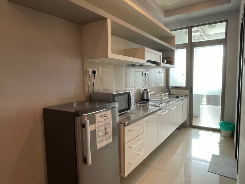 Condominium for Sale at Shaftsbury Residence - Kylie Hoh - Kitchen - PropertyGuru.com.my