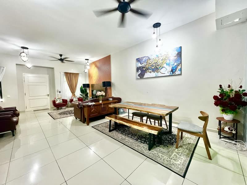 2-storey Terraced House for Sale in Semenyih (Selangor) - Fazie Noor - Living Room - PropertyGuru.com.my