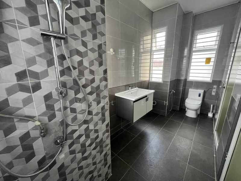 Rumah Teres 2 Tingkat untuk Dijual di Alam Damai (Cheras) - Angel Yeoh - Bathroom - PropertyGuru.com.my