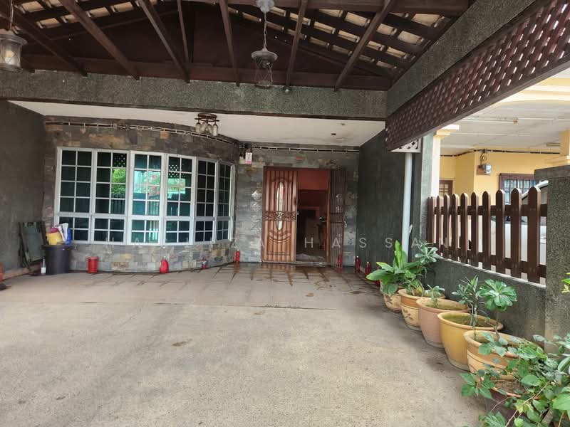 2-storey Terraced House for Sale in Klang (Selangor) - Hasliza Hassan - Exterior - PropertyGuru.com.my