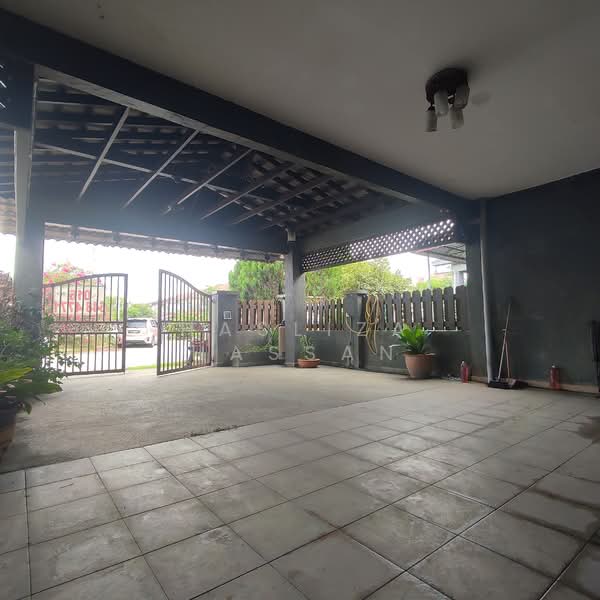 2-storey Terraced House for Sale in Klang (Selangor) - Hasliza Hassan - Exterior - PropertyGuru.com.my