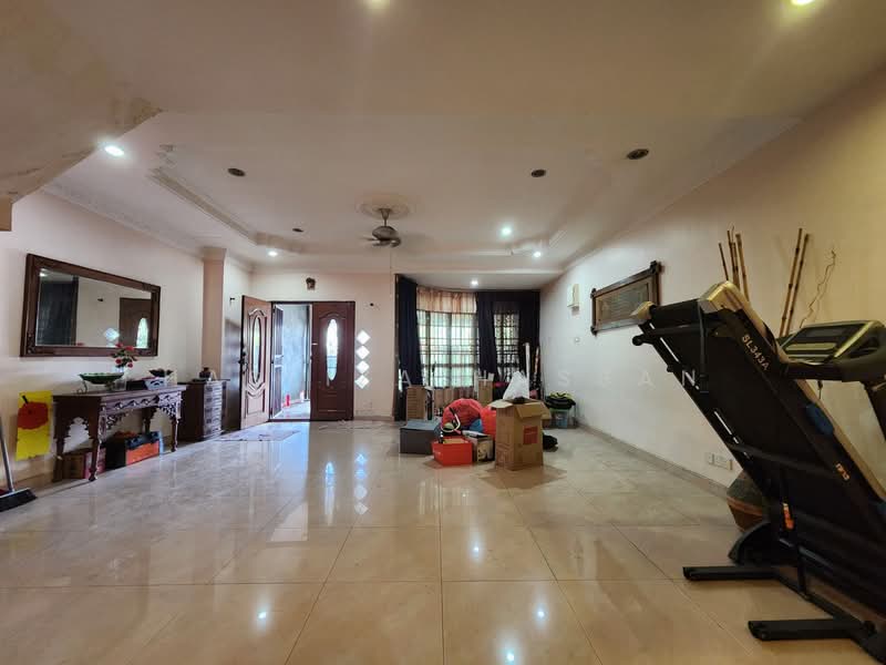 2-storey Terraced House for Sale in Klang (Selangor) - Hasliza Hassan - Living Room - PropertyGuru.com.my
