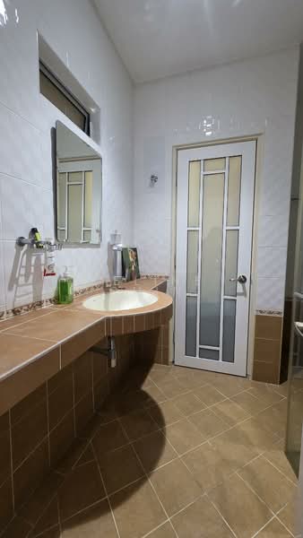 2-storey Terraced House for Sale in Ara Damansara (Selangor) - Celine Chin - Bathroom - PropertyGuru.com.my