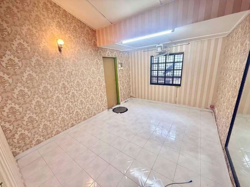 Apartment for Sale at Sri Teratai Apartment - EMA ALLANG - PropertyGuru.com.my