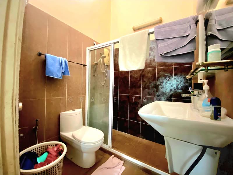 Rumah Teres 2 Tingkat untuk Dijual di SS12 (Subang Jaya) - Grace Tan - Bathroom - PropertyGuru.com.my