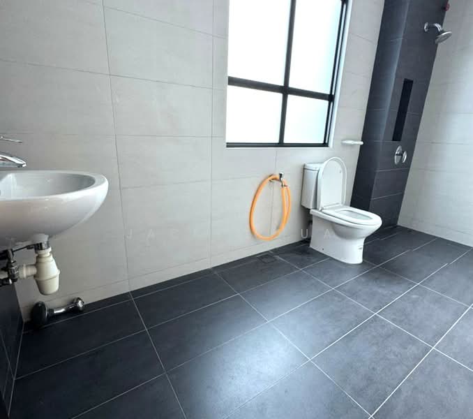 Banglo Pautan untuk Dijual di Taman Setia Indah (Tebrau) - Jacky Chua - Bathroom - PropertyGuru.com.my