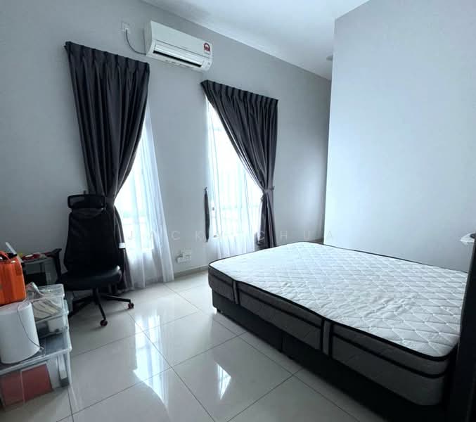 Banglo Pautan untuk Dijual di Taman Setia Indah (Tebrau) - Jacky Chua - Bedroom - PropertyGuru.com.my