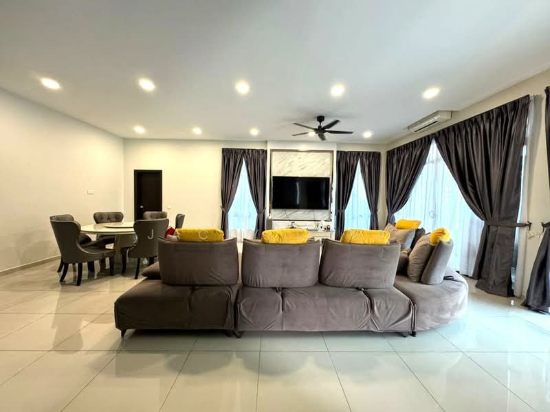Banglo Pautan untuk Dijual di Taman Setia Indah (Tebrau) - Jacky Chua - Living Room - PropertyGuru.com.my