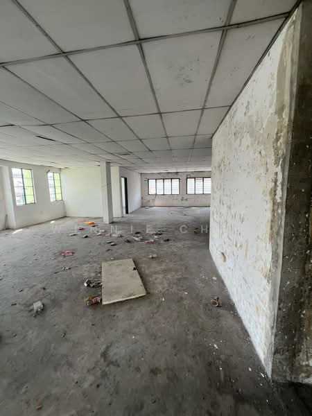 Shop for Rent in Kota Kemuning (Shah Alam) - Winnie Chow - Interior - PropertyGuru.com.my