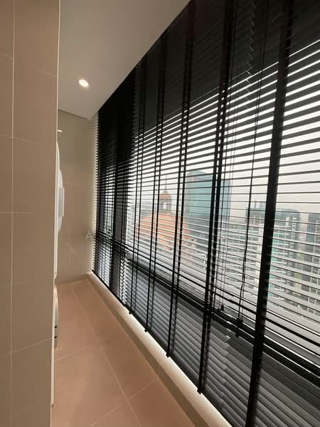 Servis Apartment untuk Disewa di Crown Residences @ Pavilion Damansara Heights - Abby Tan - Balcony - PropertyGuru.com.my