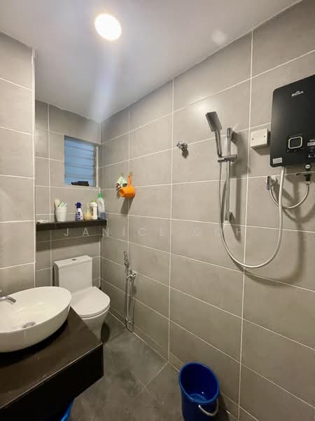 Rumah Teres 2 Tingkat untuk Disewa di Kota Kemuning (Shah Alam) - Janice Goh - Bathroom - PropertyGuru.com.my