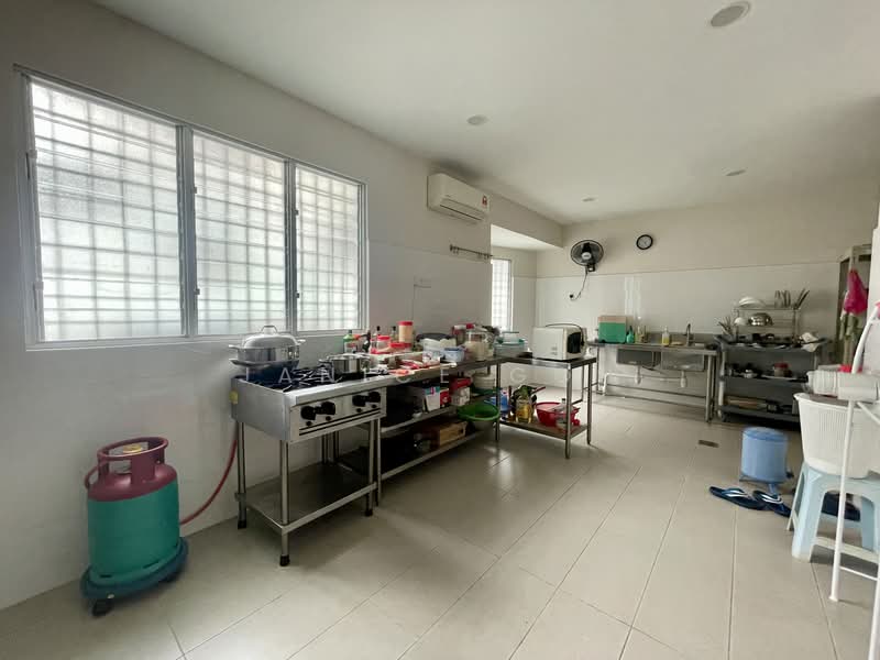 Rumah Teres 2 Tingkat untuk Disewa di Kota Kemuning (Shah Alam) - Janice Goh - Kitchen - PropertyGuru.com.my