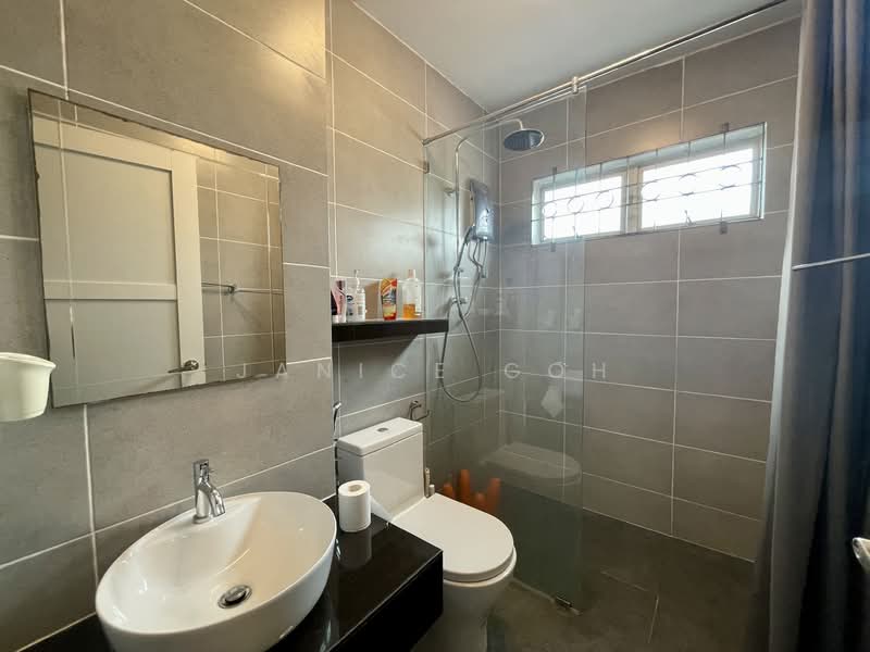 Rumah Teres 2 Tingkat untuk Disewa di Kota Kemuning (Shah Alam) - Janice Goh - Bathroom - PropertyGuru.com.my