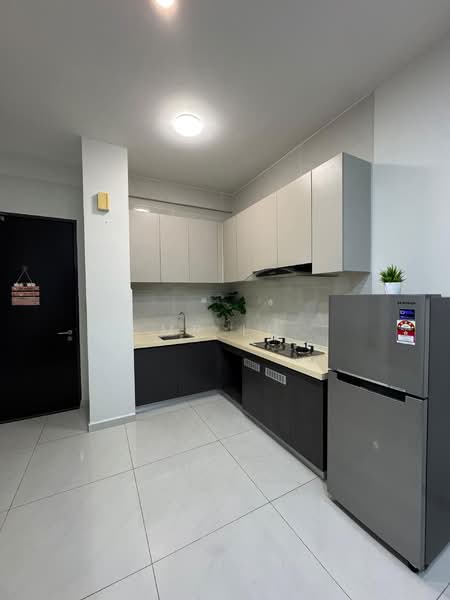 Condominium for Rent at Bay Point @ Country Garden Danga Bay - Mr Lu - Kitchen - PropertyGuru.com.my