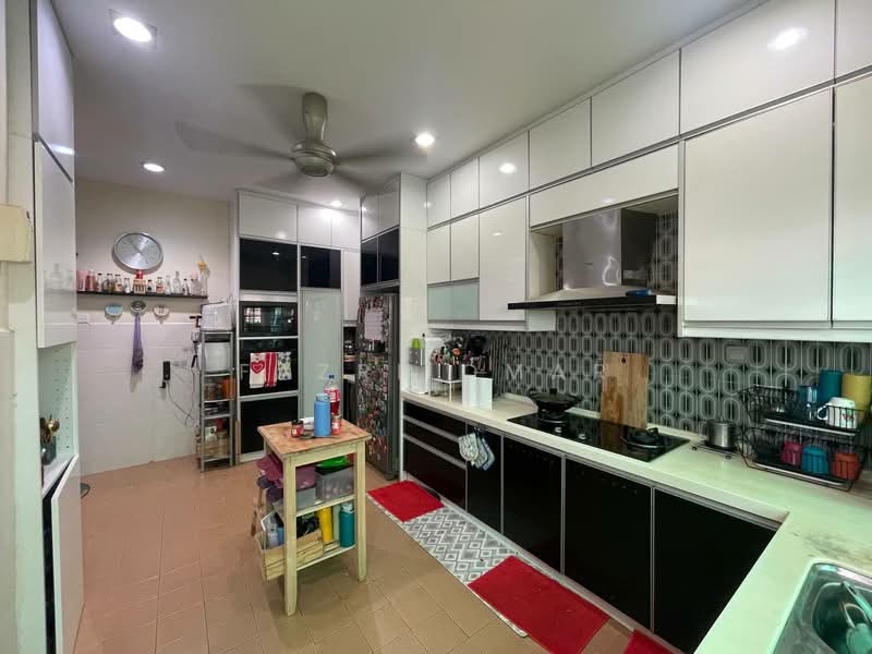 Rumah Teres 2 Tingkat untuk Dijual di Bukit Bandaraya (Shah Alam) - Fazri Omar - Kitchen - PropertyGuru.com.my