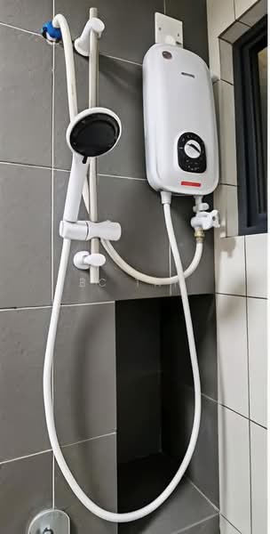 Servis Apartment untuk Disewa di D'Vervain - BC TAN - Bathroom - PropertyGuru.com.my