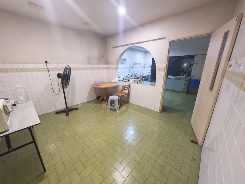 Rumah Berkembar untuk Disewa di Taman Overseas Union (Taman Oug) (Jalan Klang Lama (Old Klang Road)) - Bobo Lee - Kitchen - PropertyGuru.com.my
