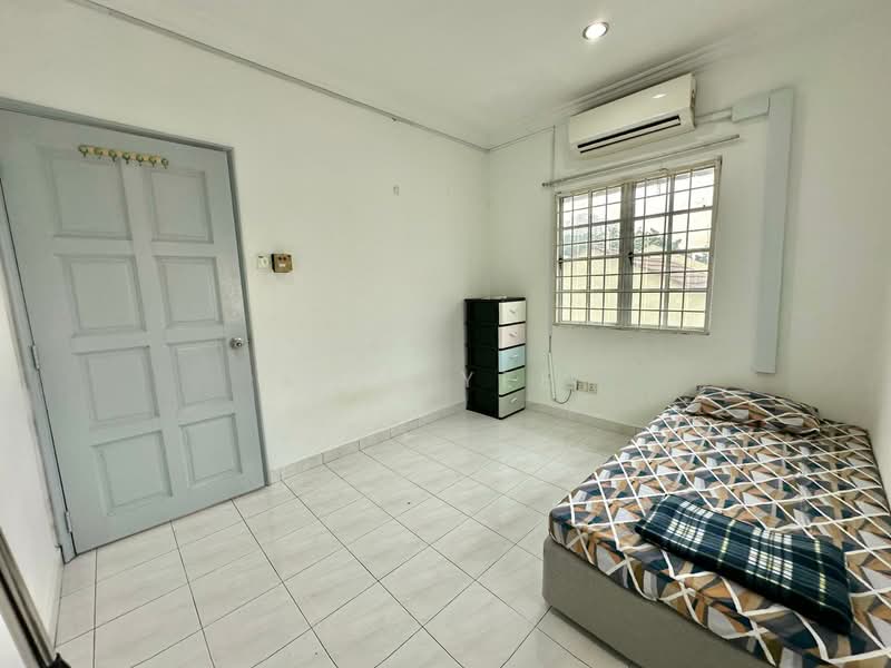 3-storey Terraced House for Sale in Bandar Baru Sri Petaling (Sri Petaling) - Jin Yee - Bedroom - PropertyGuru.com.my
