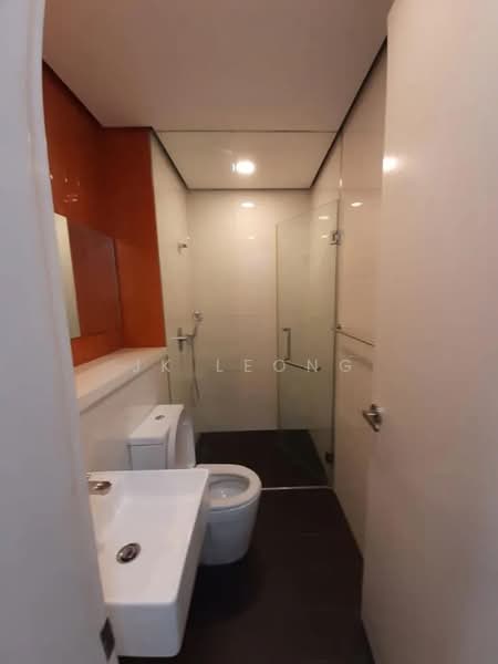 Servis Apartment untuk Disewa di Arcoris Residences - JK Leong - Bathroom - PropertyGuru.com.my