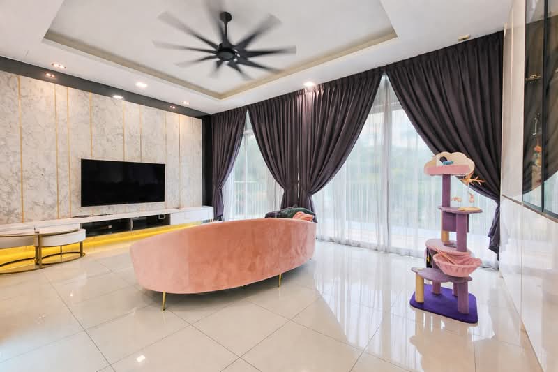 3.5-storey Terraced House for Sale in Putra Heights (Subang Jaya) - Nobeille Chung - Living Room - PropertyGuru.com.my