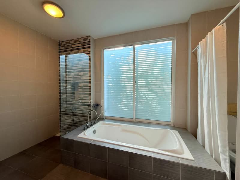 Semi-Detached House for Rent in Iskandar Puteri (Nusajaya) (Johor) - Zoey Lee - Bathroom - PropertyGuru.com.my