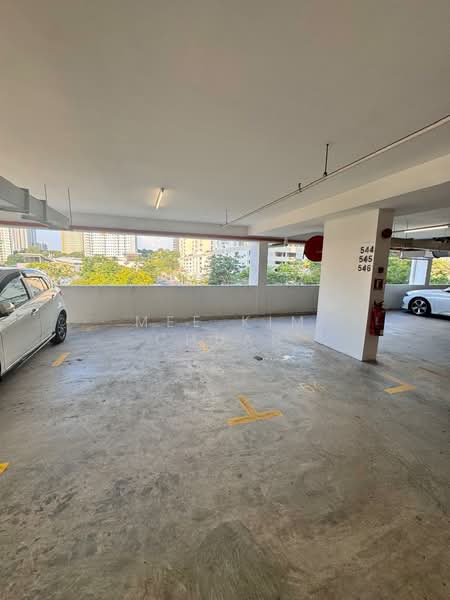 Kondominium untuk Disewa di Emerald Residence - Mee Kim Chuah - Car Park - PropertyGuru.com.my