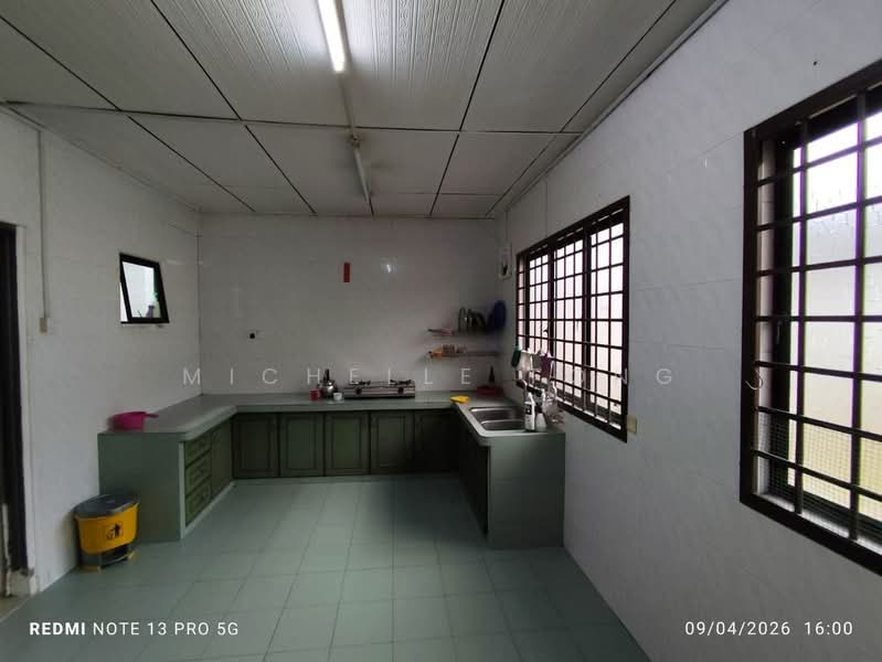 Rumah Teres 1 Tingkat untuk Disewa di Taman Century (Johor Bahru) - Michelle Fong - Kitchen - PropertyGuru.com.my