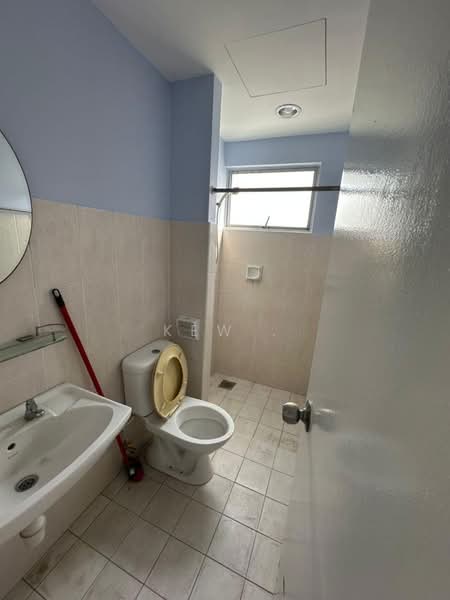 Kondominium untuk Disewa di Viva Residency - Kew . - Bathroom - PropertyGuru.com.my