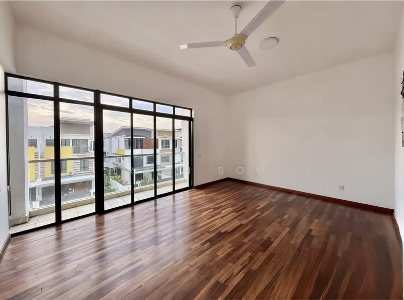 Semi-Detached House for Sale in Setia Utama (Setia Alam) - Ryan Soo - Balcony - PropertyGuru.com.my