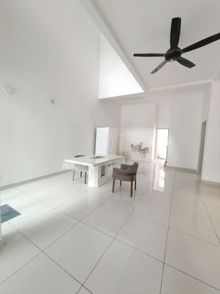 3-storey Terraced House for Rent in Taman Nusa Sentral (Iskandar Puteri (Nusajaya)) - Ferene Fong - Living Room - PropertyGuru.com.my