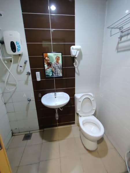 Shop / Office for Sale in Chow Kit (KL City Centre) - Albert Tang - Bathroom - PropertyGuru.com.my